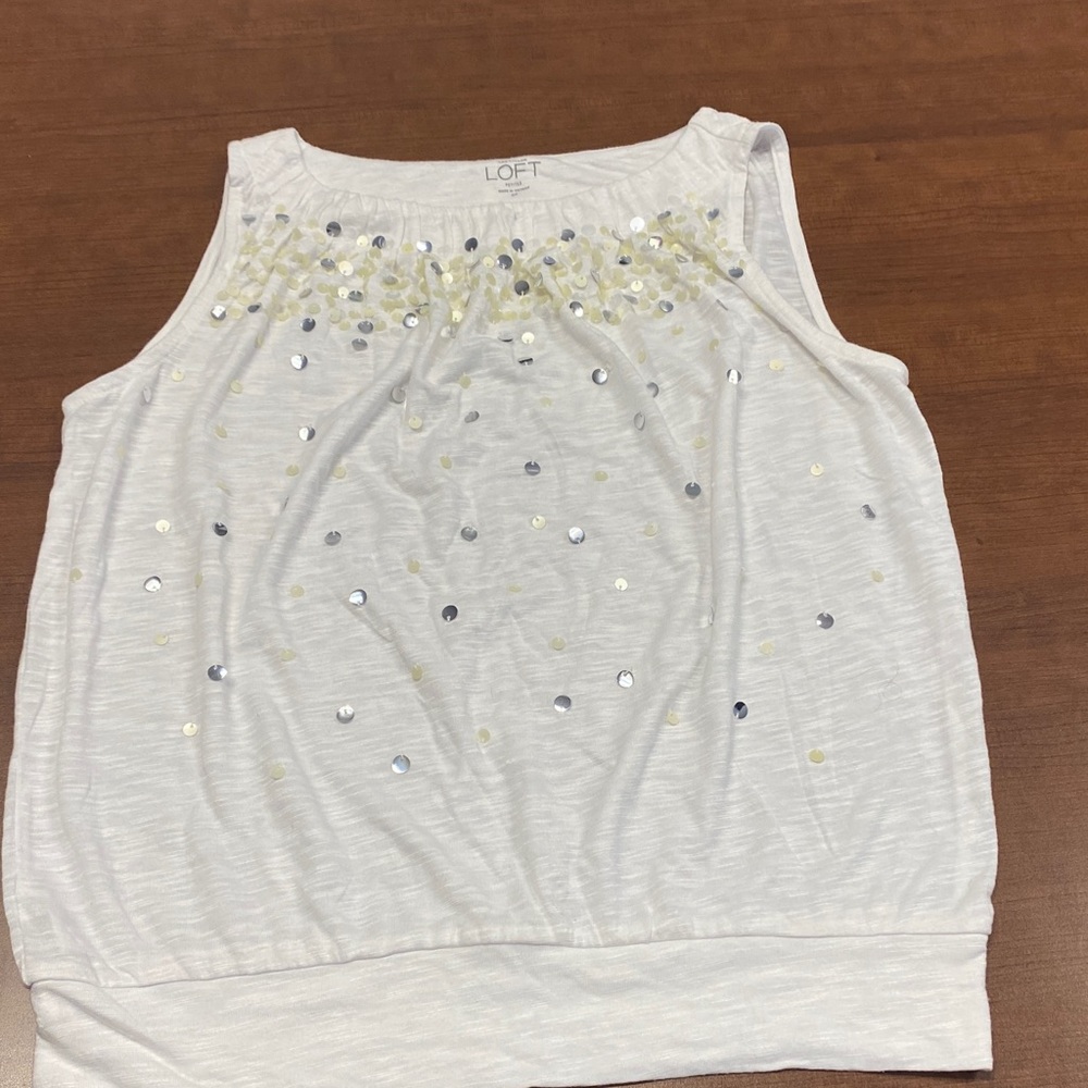 Ann Taylor Loft Sleeveless top with circle sequins on front white Small Petite